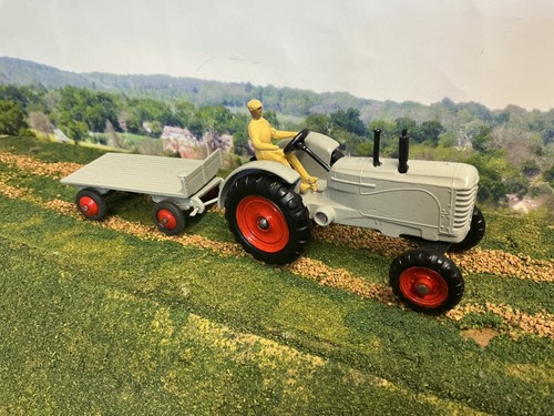 Dinky toys farm - dinky, massey