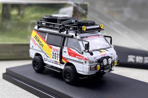 Autobots 4wd delica l300 - 1:64,