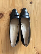 Black patent Roger Vivier
