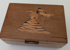 VINTAGE WOODEN VENERED MUSICAL