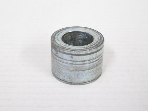 Spacer sleeve rear