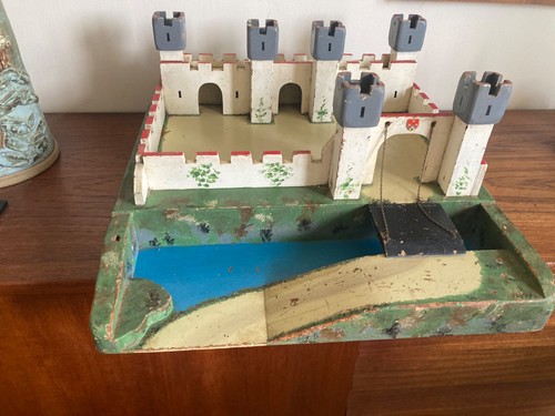 Vintage binbak wooden - wooden, castle