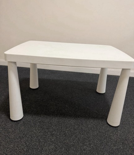 White rectangular plastic - rectangular,