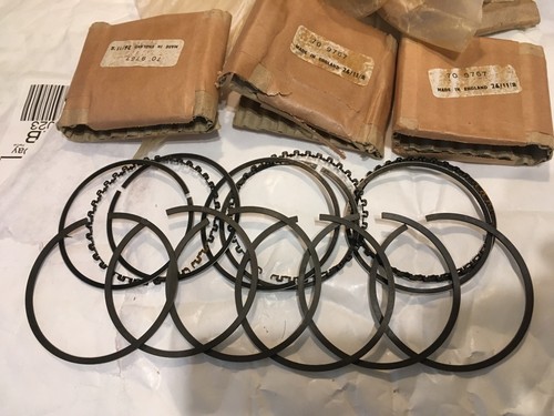 Triumph trident ring - ring, bsa