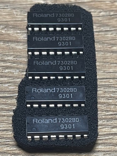 New roland synthesizer h - synthesizer, s/h