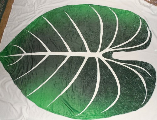 Leaf shaped blanket soft - shaped,