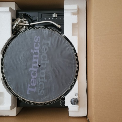 Technics 1210 m5g turntables - technics,