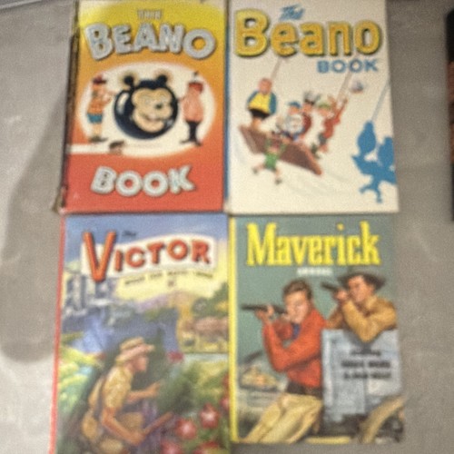 Vintage 1960s annuals beano - vintage,