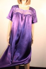 VTG GORGEOUS PURPLE GLOSSY LIQUID SATIN POLY & LACE NIGHTDRESS SIZE XL MIDI