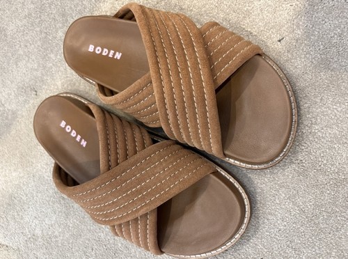 Bnwt boden suede cross strap - suede,