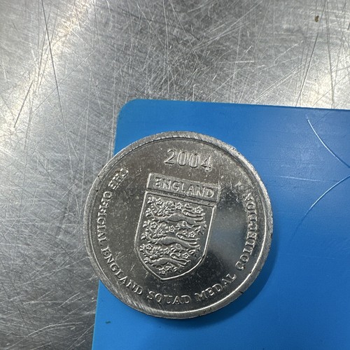 England 2004 football official - 2004,