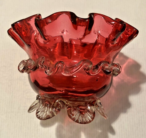 Pretty vintage frilled - pretty,