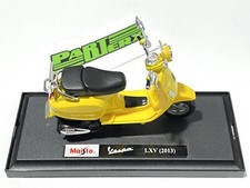 Vespa Scooter LXV 2013 Y 1:18