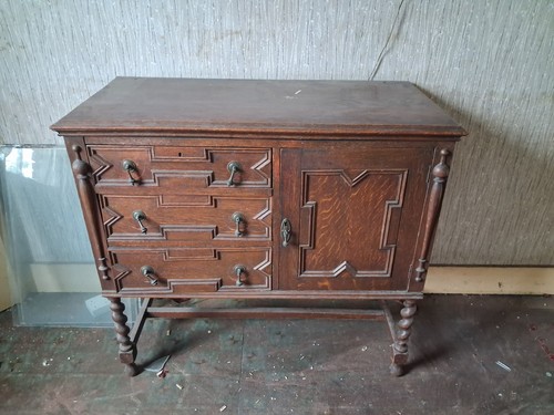 Small oak sideboard 1930s - small,