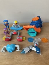 Go Jetters Click On Figure Toy Bundle + Disc Launcher With 3 discs