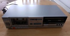 Vintage Hitachi DE-1 Cassette Deck