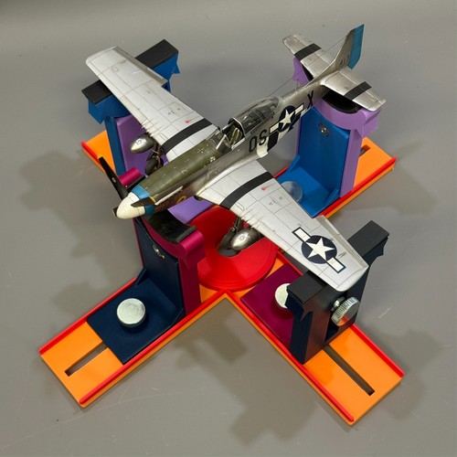 Deluxe model making - model,