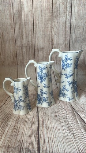 Vintage blue white - floral, jugs