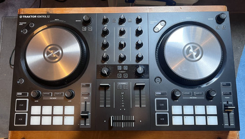 Traktor kontrol mk3 dj - s2,