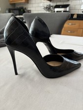 Black Stilettos Truffle collection  Size 6