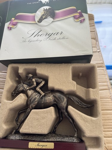 Shergar horse model boxed - shergar,