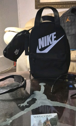 100 authentic nike - 100%, lunch