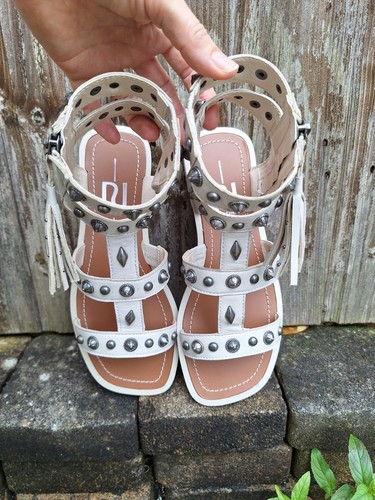 Bnwt river island - river,