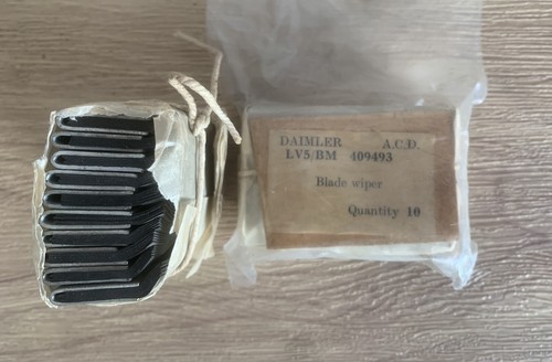 Daimler armoured car wiper - -,