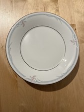 Royal Doulton bone china carnation tea/side plates x 6
