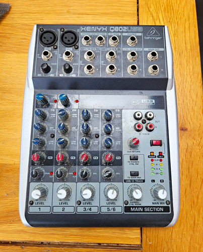 Behringer xenyx q802usb - xenyx,
