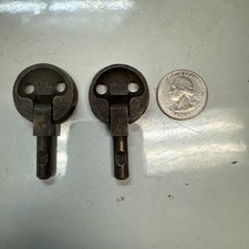 2 HINGES (2 HOLE)  Singer