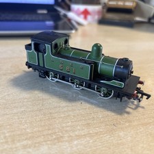 MAINLINE LNER GREEN 0-6-0 J72 CLASS '581' LOCOMOTIVE OO GAUGE