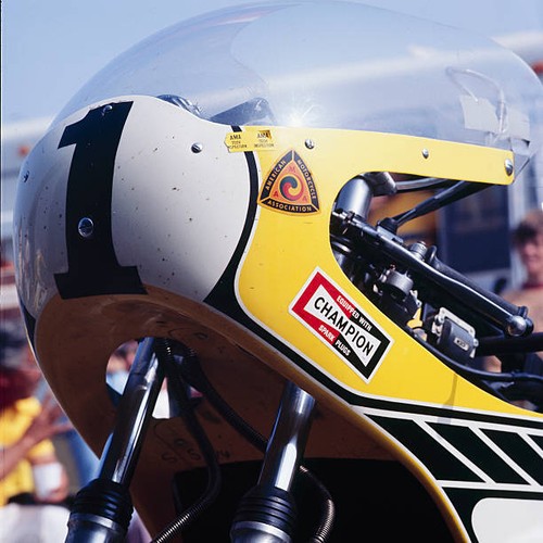 Kenny roberts fairing showing - roberts',