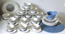 Set of 5 Merituuli coffee cup+saucer by Heljä Liukko-Sundström, Arabia Finland