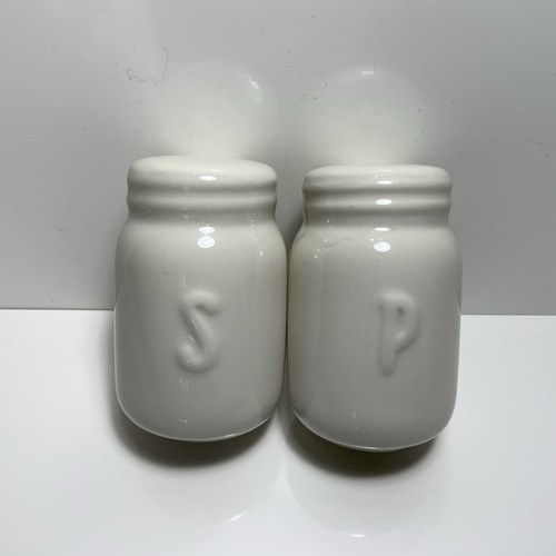 Salt pepper pots - salt,