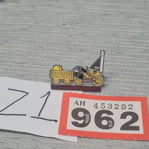 Stephensons rocket brooch - rocket,