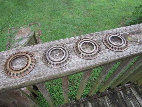 Antique brass oil - antique, 3.75"