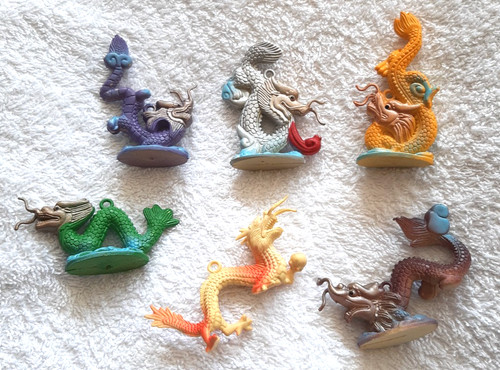 Plastic dragon figures 6 - plastic,