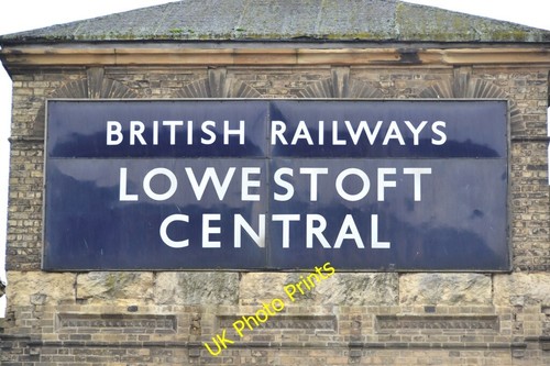 Photo 6x4 old enamelled sign - old,