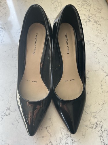 Red herring black patent - herring,