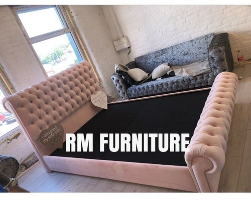 Pink plush single chesterfield - single,