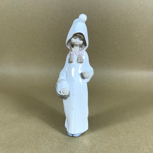 Lladro shepherdess with basket - lladro,