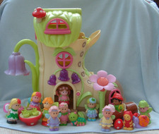 ELC Happyland Fairy Bluebell Boot House + 13 figures tables chairs car WORKING