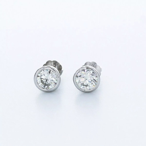 Classic stud earrings - stud,