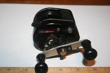Vintage Abu Garcia 1000C Baitcasting Fishing Reel-All Black-Used and Good Shape