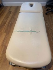 hydraulic treatment couch