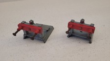 HORNBY DUBLO OO  SPRUNG BUFFER STOPS X 2.