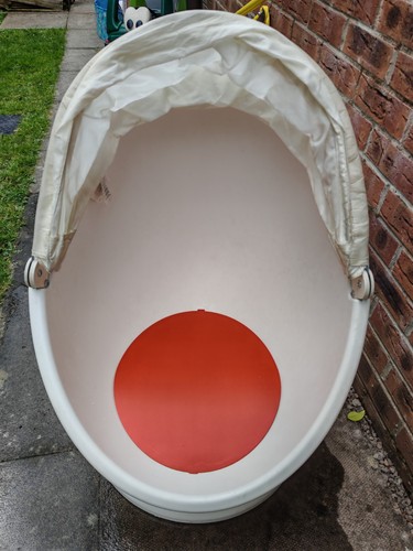 Ikea lömsk kids swivel egg - ikea, ps