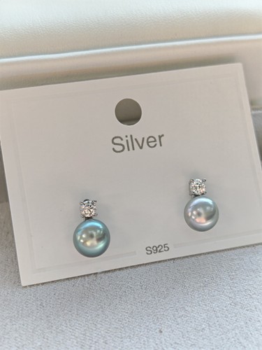 Silver tone grey - real, pearl