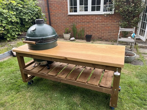 Big green egg bbq - green, table